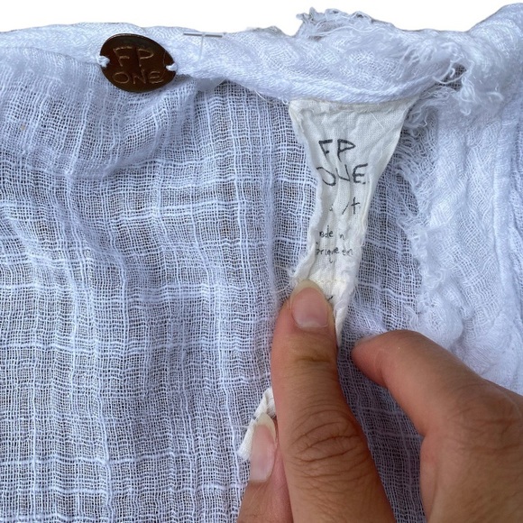 FREE PEOPLE ONE Flowy Empire Waist Top with Off the Shoulder Sleeves - Picture 11 of 13